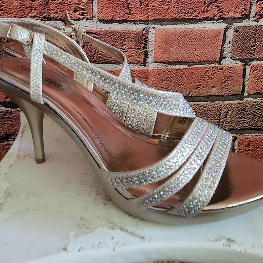 Silver Slippers - Picture 6 of 10